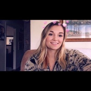 Meet your Posher, Kendra